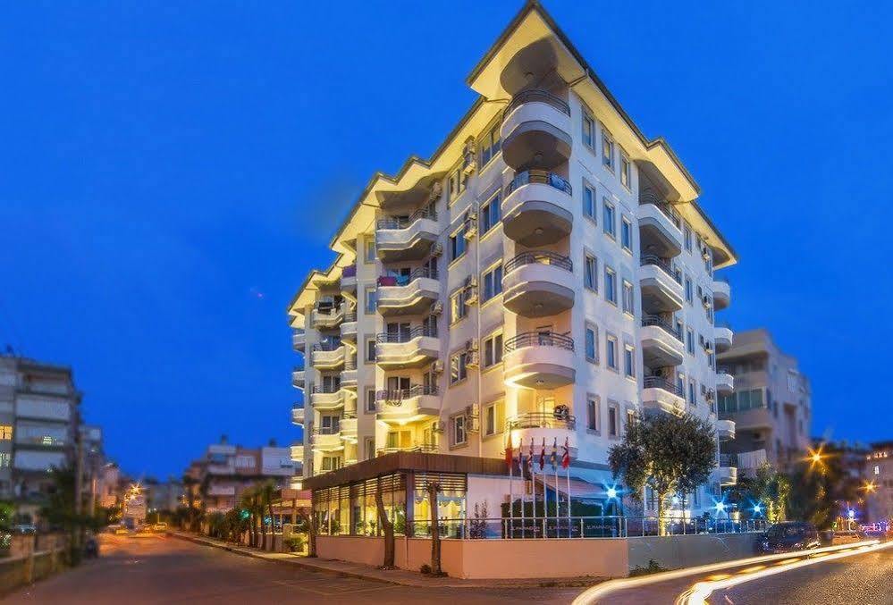 Parador Suite Hotel ألانيا المظهر الخارجي الصورة